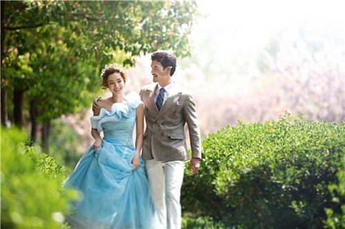 易点云因购股权获行使合计发行276.08万股